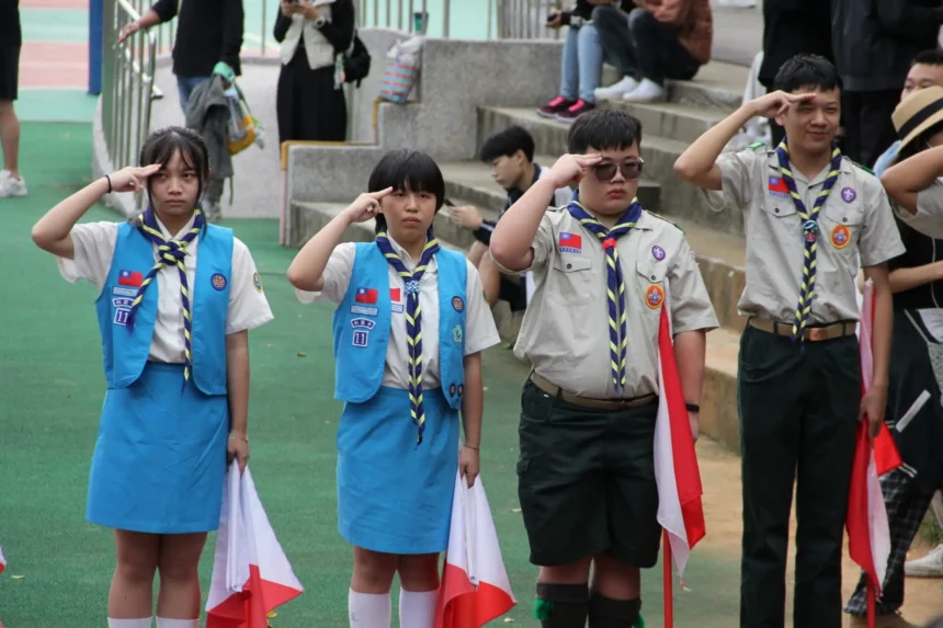 一名高中女生立志當刑警；作文題目「我的志願」是否還有重量！