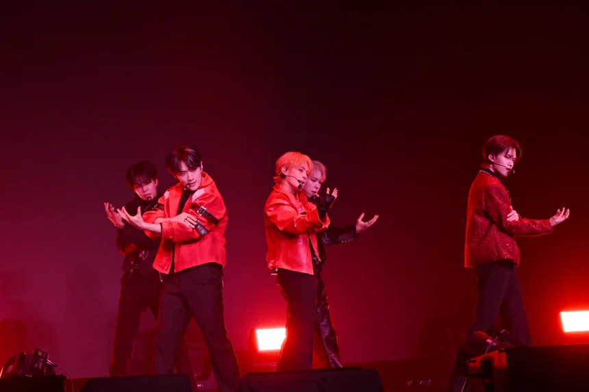 韓國男團 VERIVERY 首度高雄見面會 走下台福利給好給滿寵粉寵到哭