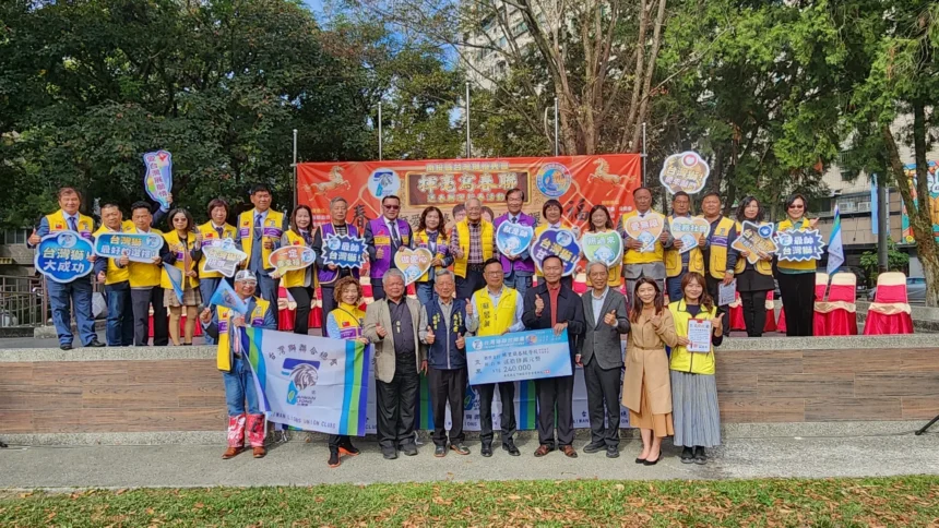 台灣獅優秀會　春節前送暖　埔里20位弱勢生收大紅包