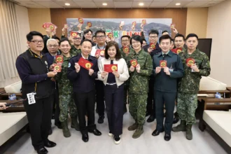 春節前夕敬軍送暖　邱佩琳感謝國軍堅守崗位守護家園