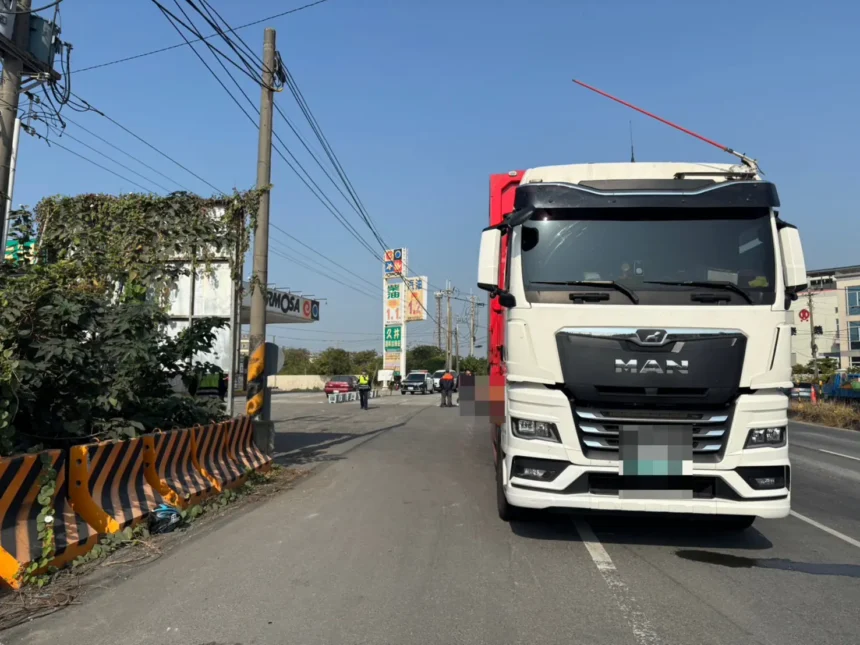 大貨車與機車擦撞　菲籍2移工雙載魂斷高雄