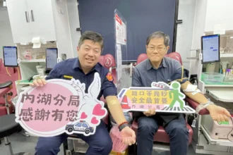 內湖警跨界出擊！捐血活動融入交通安全宣導
