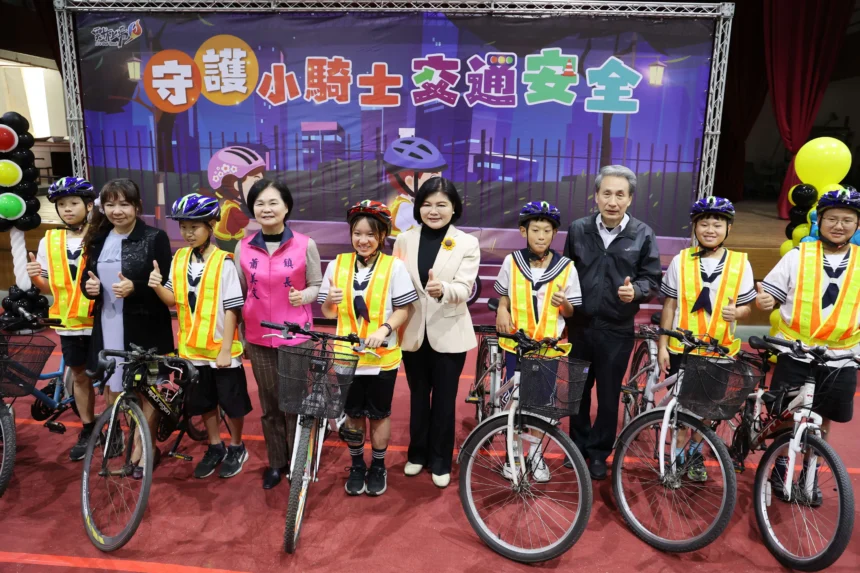 雲林小騎士配備LED反光背心　張麗善縣長:朝天宮媽祖護佑　學童交通安全再升級