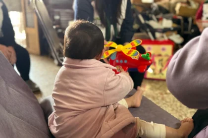 一對枕頭一份陪伴　集結地方力量送暖   南投家扶扶幼委員會送暖行動　伴隨家庭走過寒冬