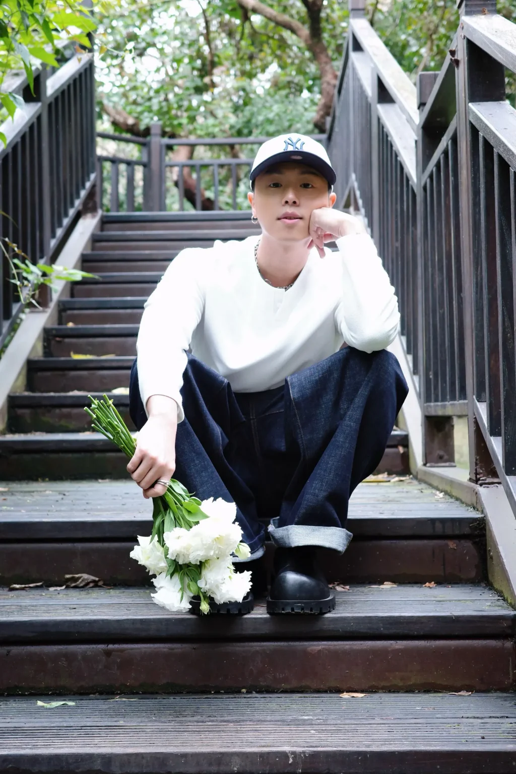 HowZ 透過旅行的憧憬 描繪情侶之間對未來的想像