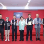 台中人本建設奪雙料「優等」！　榮獲中央無障礙評鑑8大獎 建設局市政會議獻獎共享榮耀