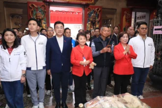 大年初一連訪四宮廟發「馬到金來」小紅包　盧市長：願國泰民安、市政昌隆