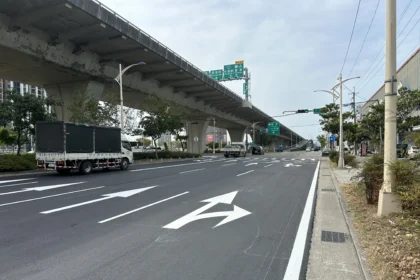 新年收假安心回家！　台中「燙平專案」改善長度突破千公里、達成環台一周里程碑