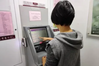 不要淪為洗錢工具人! 　誤信網友交帳戶 中市法制局：恐面臨5年金融管制