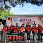 揮毫傳溫情　台中市長青中心邀老少同樂迎新春