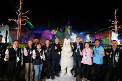 姆明一族現身中央公園！中台灣燈會7大展區搶先亮相　鄭副市長與芬蘭商務辦事處代表羅瑞同場開箱