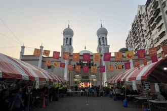 ２０２６（伊曆１４４７年）伊斯蘭齋戒月首日　台中清真寺迎來４００名教親享用開齋飯、禮泰拉威哈拜ＴＡＲＡＷＥＥＨ