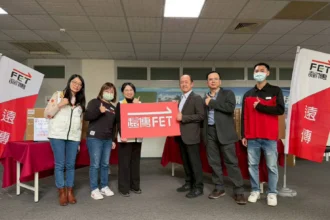 遠傳電信捐贈20部再生液晶顯示器　關懷南投縣弱勢家庭