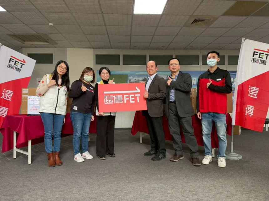 遠傳電信捐贈20部再生液晶顯示器　關懷南投縣弱勢家庭