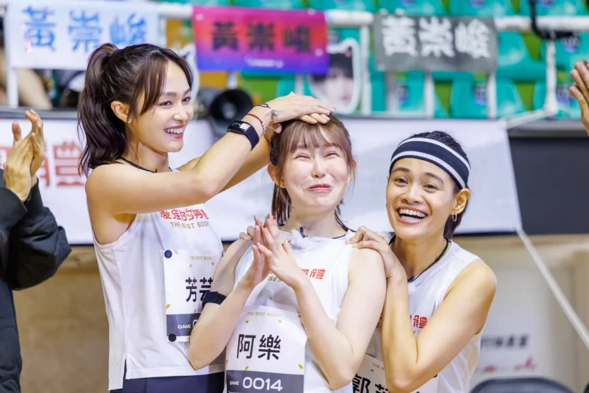 紅白最終戰炸裂  白隊芳芸霸氣喊 ALL IN  紅隊 C.Holly 倒著推雪撬