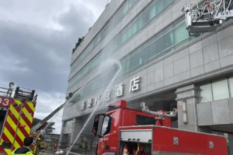 守護年節安全！基隆消防高規格演練　強化旅館高樓火災應變能力