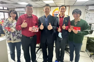 春節堅守崗位守護城市　基隆消防局長游家懿慰問執勤同仁