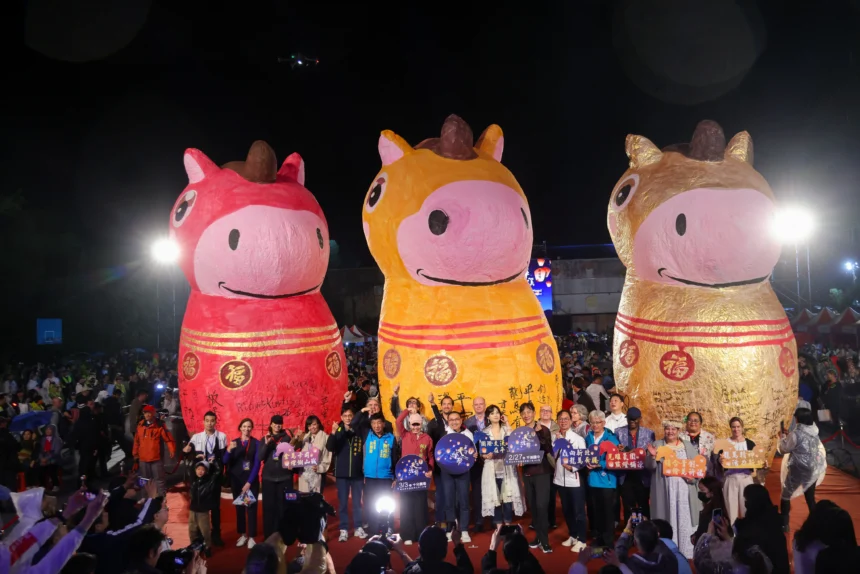 2026平溪天燈節　侯友宜題「平安如意 溪望成真」　祈願迎來滿滿福氣