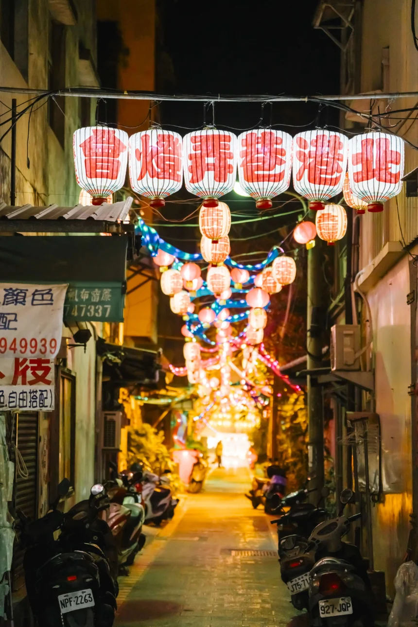 潮光湧動　匯聚北港　 2026北港燈會「潮光潮」春節期間觀展人次突破200萬