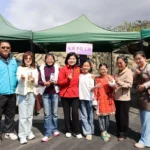 草嶺櫻花盛開人潮湧現　張麗善縣長勘查交通疏運、慰勞執勤人員