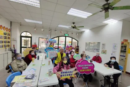 和美地政宣導至源埤　社區長輩感溫馨