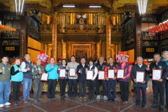 溪口鄉公所與天臺殿聯合舉辦「寒冬送暖感恩發放活動」