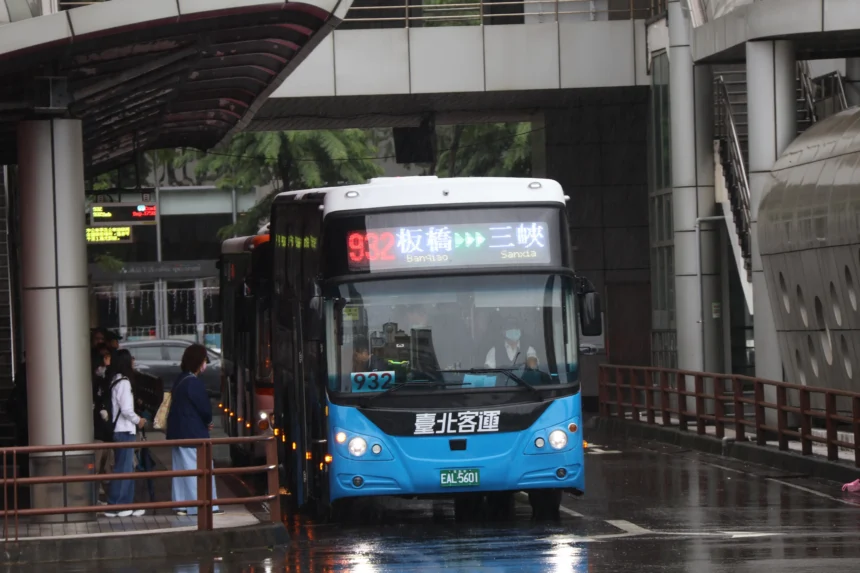 馬年順行走春趣　新北交通局提醒　春節搭公車出遊最便捷