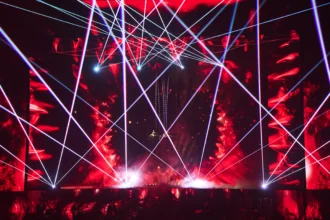 魏如萱懸空躺唱 從天而降五度攻蛋