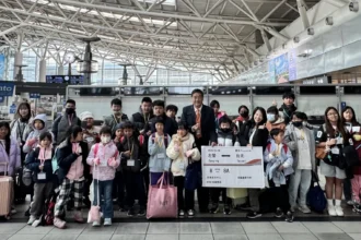 高鐵左營站暖心送愛　家扶兒童北遊展視野