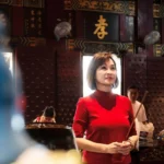 柯志恩啟動廟宇走春　預告發送「馬上有錢」小紅包　傳遞福氣