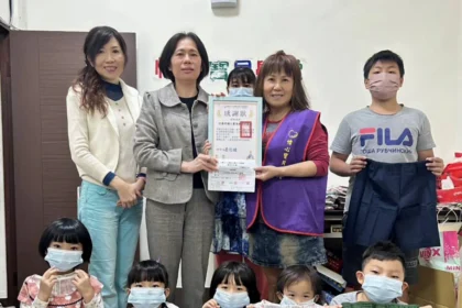 高女監作業科「縫紉班」手作童裝歲末送暖　啟發女性特質守護弱勢兒童