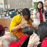 黑面媽祖走進長照現場    「寶光宮」從法壇走到阿公、阿嬤身邊的慈悲實踐