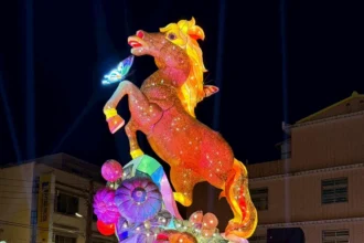 竹山竹藝燈會人潮不斷　公所結合廉政宣導與民同樂