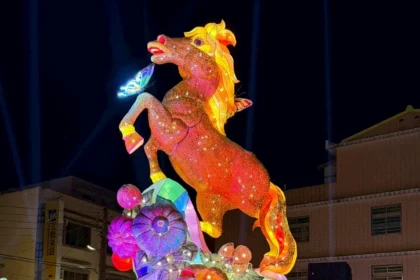 竹山竹藝燈會人潮不斷　公所結合廉政宣導與民同樂