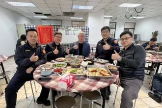 龍蝦、佛跳牆全上桌　中正一分局端出「痛風餐」犒賞員警