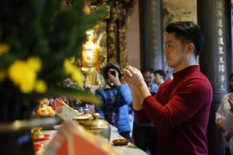 蔣萬安大年初一走春祈福　連訪11間廟宇祝「馬年行大運」