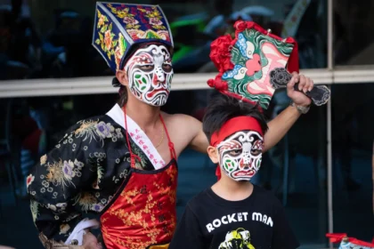 嘉博舘家將走陣、臉譜彩繪帶民眾沉浸信仰文化迎新春