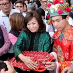 初四迎神！基隆城隍廟六千份發財金秒殺