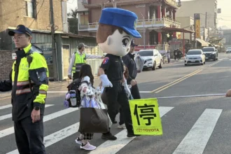 嘉義市開學日護童專案啟動　20校警政教育合作守護學童安全