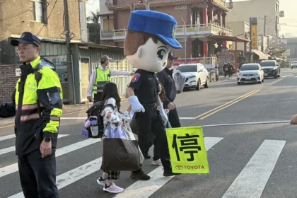 嘉義市開學日護童專案啟動　20校警政教育合作守護學童安全