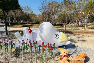 中台灣燈會見證社會高水準！姆明女友的熊馬吉還在原地　市府大讚民眾「最萌守望者」