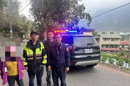 七旬紅衣老婦受困溪頭山區失聯　溪頭警方、民力深夜搜山助平安歸來