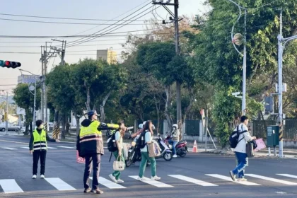 開學了！南投警啟動護童專案　伴學童安心啟航