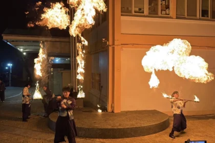 烈焰星空　清境奔羊節火舞震撼收尾　舞者驚喜為壽星燒掉壓力