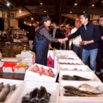 透早走訪果菜魚類批發市場拜早年　蔣萬安：民生物資供應無虞　請市民安心採買