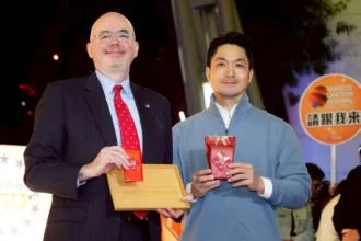 AIT首次參展、13國共襄盛舉 　臺北燈節盛大點燈以國際IP吸引全球目光