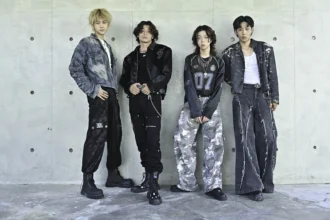 帕拉斯凌晨三點開工拍MV 不畏艷陽穿皮衣帥氣取景 汗流浹背完成