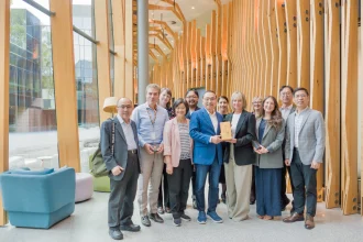 侯友宜訪澳Orygen取經　 引國際經驗守護青少年心理健康