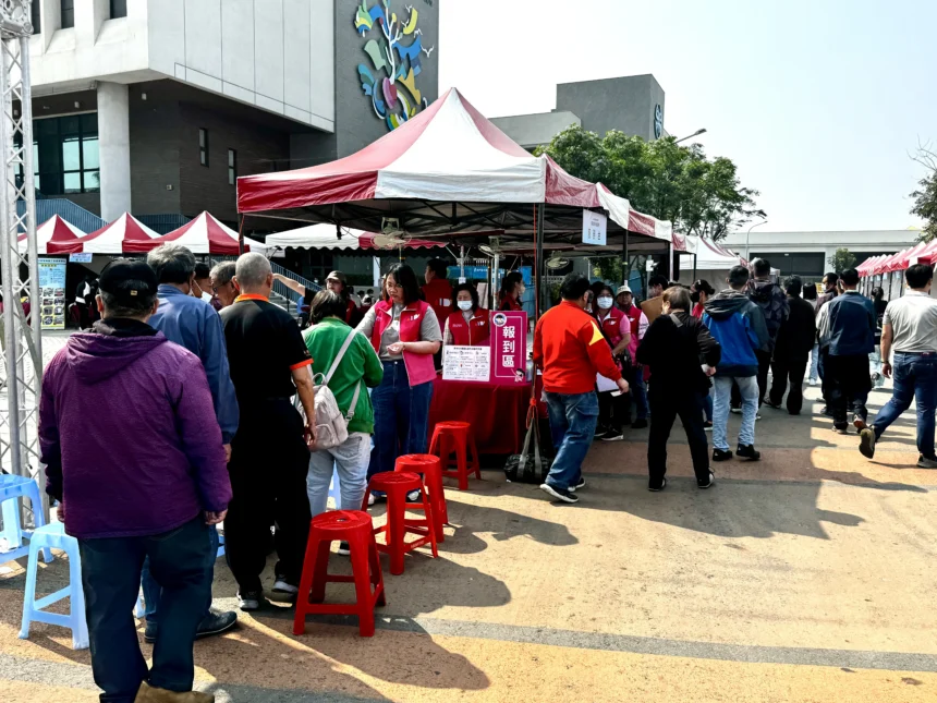 24家企業釋650職缺！新營聯合徵才吸引求職人潮 最高薪資上看65K