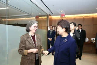 盧市長赴AIT華盛頓總部會晤國務院、戰爭部高級官員　深度交流國防預算與無人機產業鏈合作